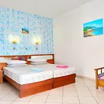 Maria * クリッシ・アモウディア