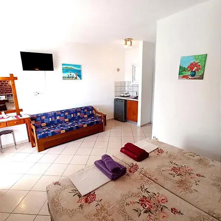 Maria * Chrisi Ammoudia